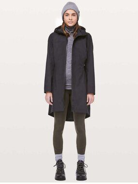 NWT Lululemon Rain Rebel Jacket Black Hooded Waterproof Coat Size 8